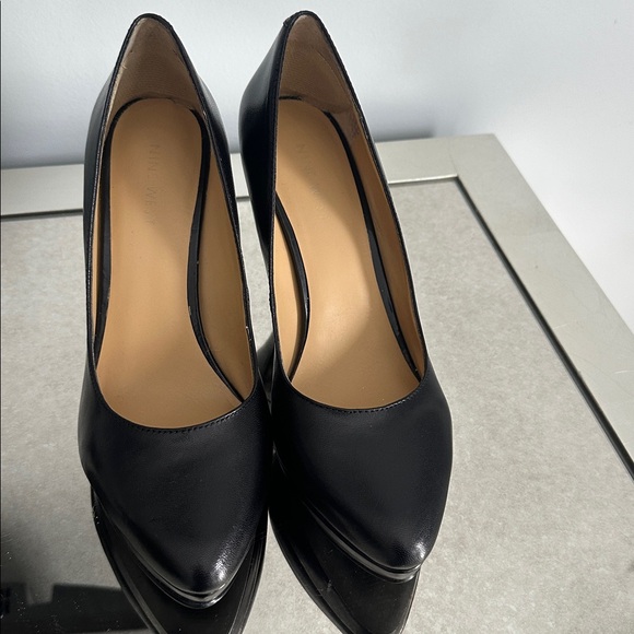 Nine West Classic Black Heels - Picture 2 of 4